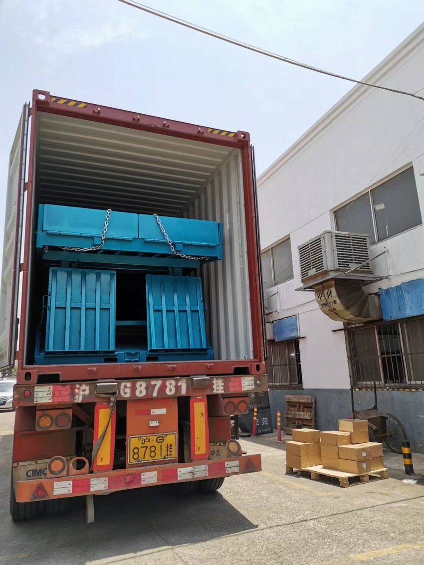 出口移动式登车桥DCQY10-0.6